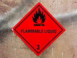 Как правильно хранить легковоспламеняющиеся жидкости в лаборатории